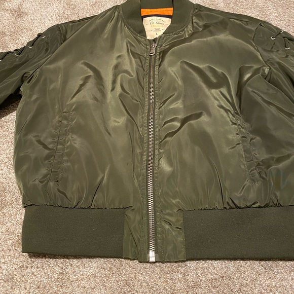 Women’s army green bomber jacket. Size large. - Picture 7 of 7